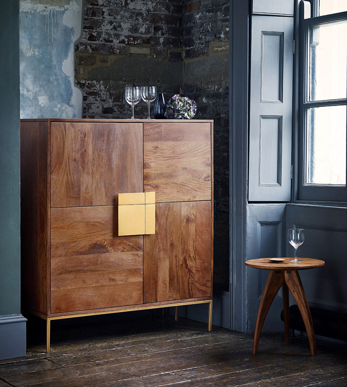 The Churchill - Solidwood Mango Wood Cabinet (Brass Filmed Handle)