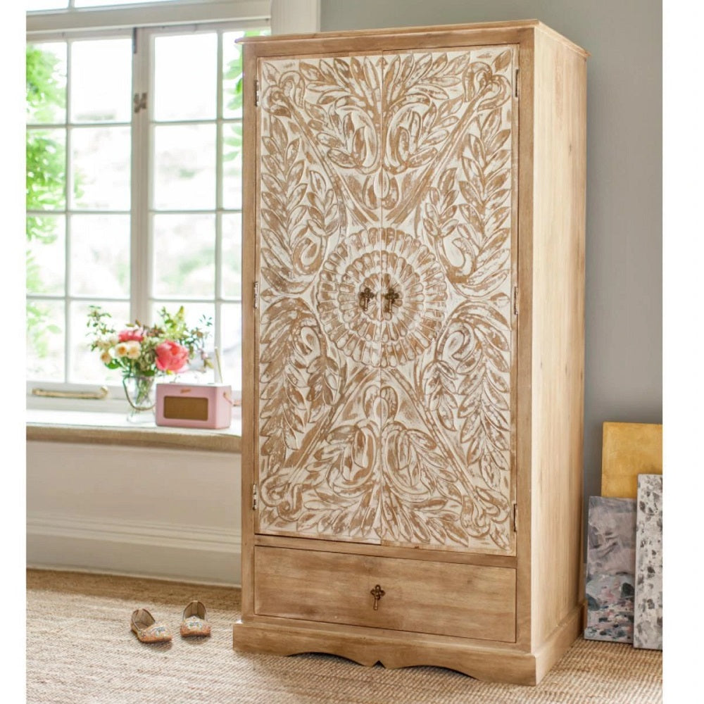 Wardrobe Hand carved (Lime White)