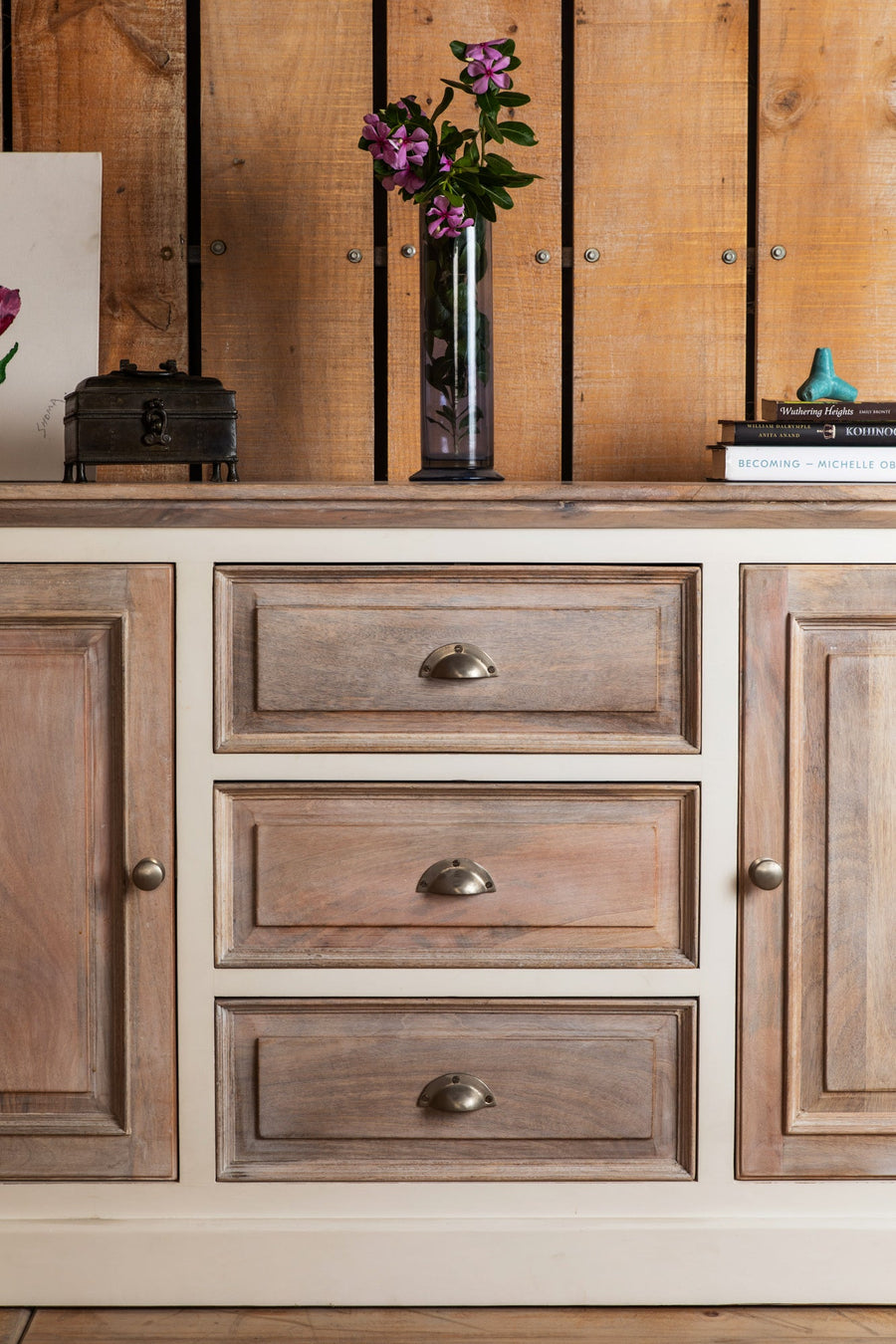 Santorini - Sideboard (White / Black Finish)